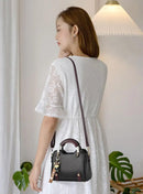 Bolsa Compacta Couro Sintetico | Design Moderno ✦ Monograma ✦ Versatil