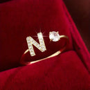 Anel Letras Zircônia Banhado Ouro 14K | Ajustavel ✦ Moderno [Várias Iniciais]