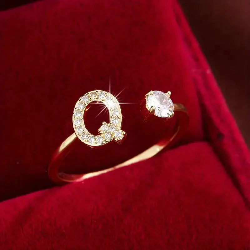 Anel Letras Zircônia Banhado Ouro 14K | Ajustavel ✦ Moderno [Várias Iniciais]