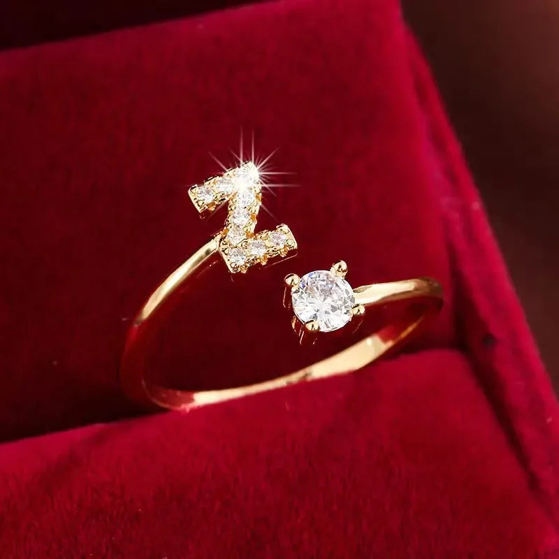 Anel Letras Zircônia Banhado Ouro 14K | Ajustavel ✦ Moderno [Várias Iniciais]