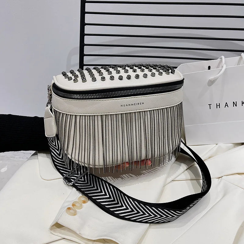 Bolsa Transversal Franja Corrente | Pochete ✦ Versatil