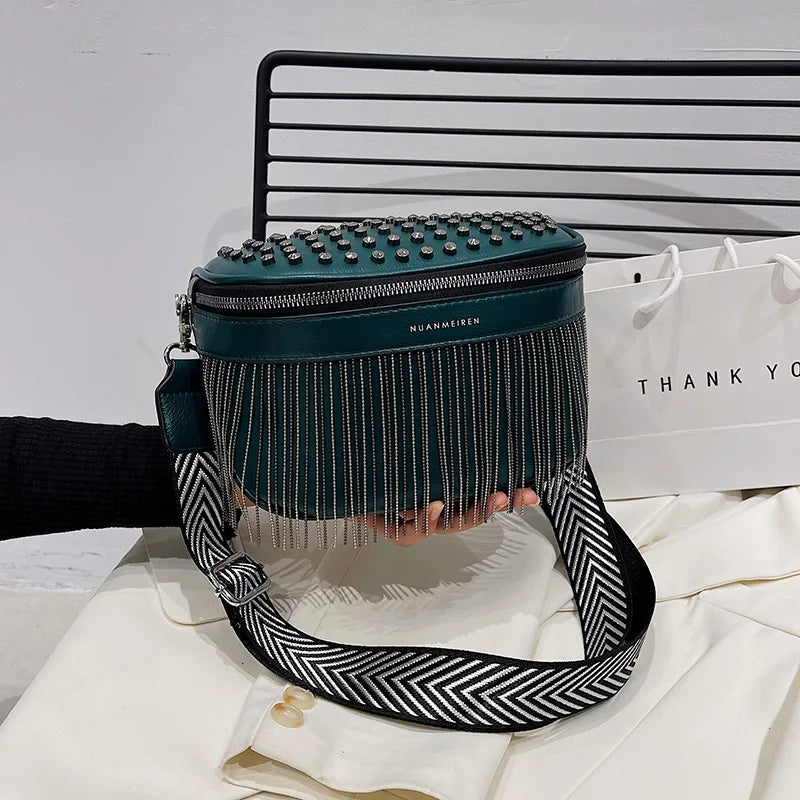 Bolsa Transversal Franja Corrente | Pochete ✦ Versatil